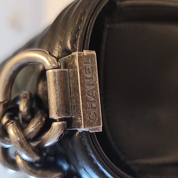 Chanel Boy Bag - Picture 5 of 16
